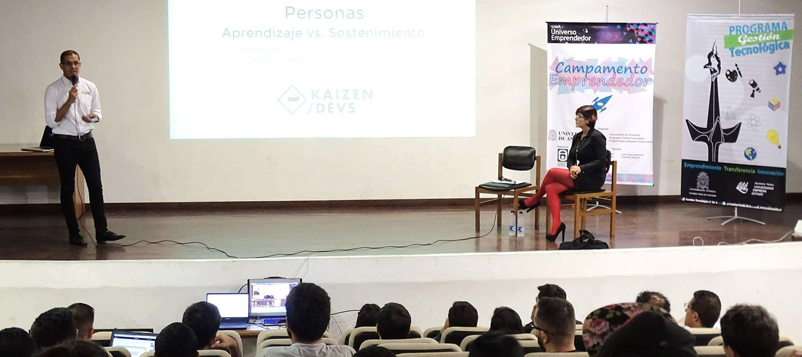 Tech talk at University of Antioquia - Medellin, Colombia.